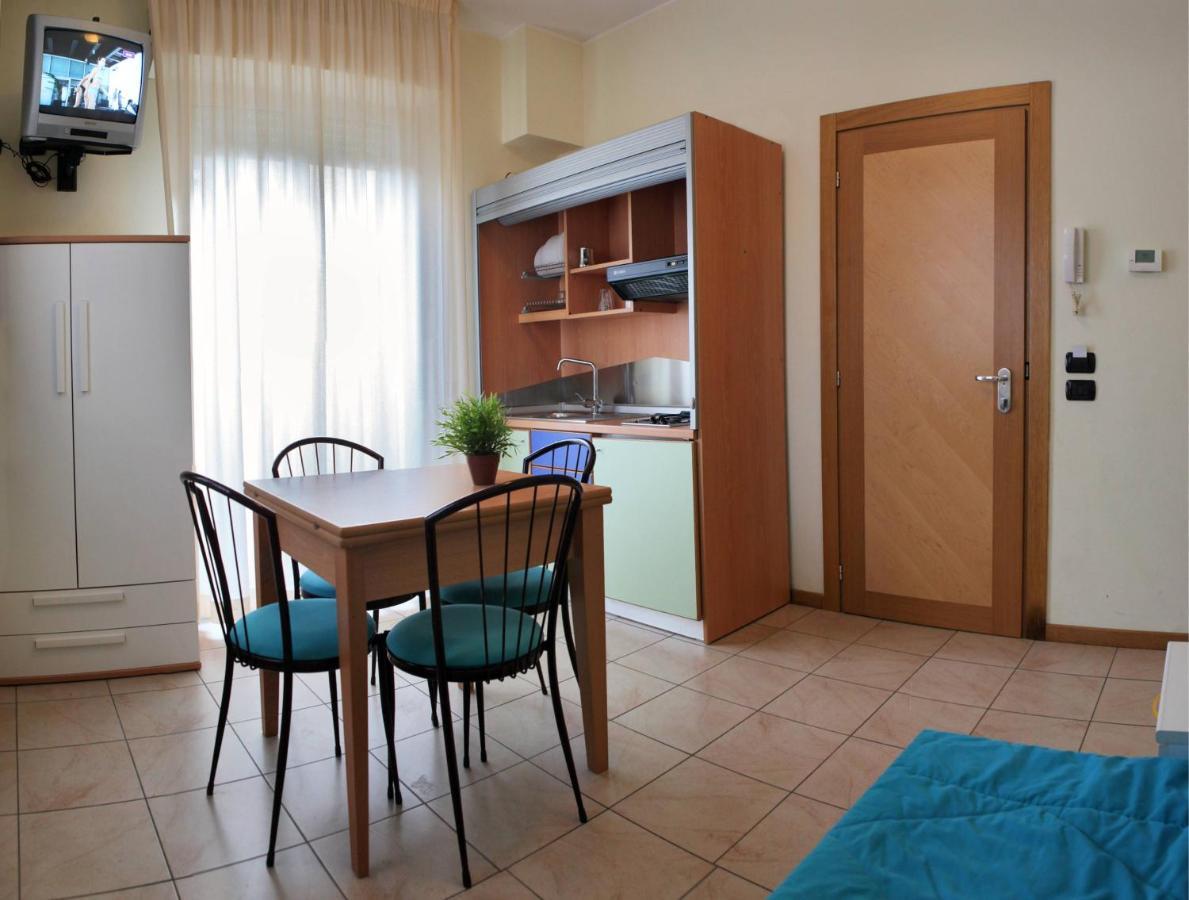 Residence Il Capodoglio Римини Экстерьер фото