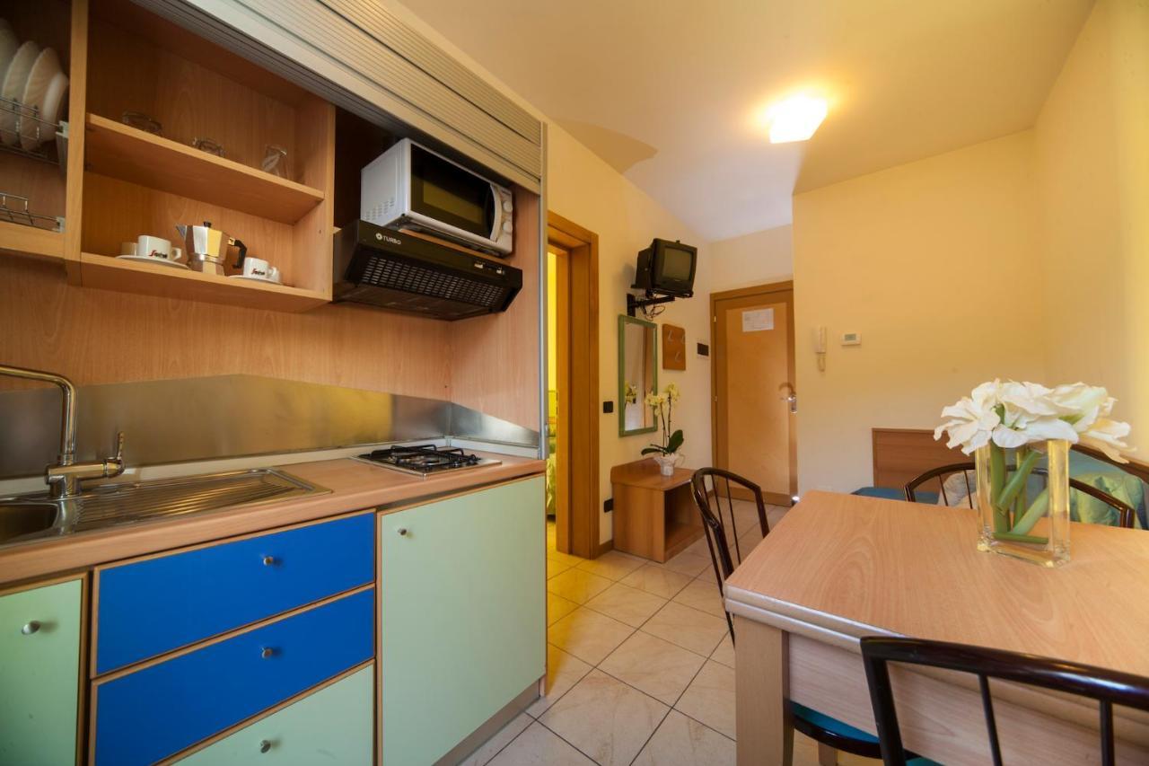 Residence Il Capodoglio Римини Экстерьер фото