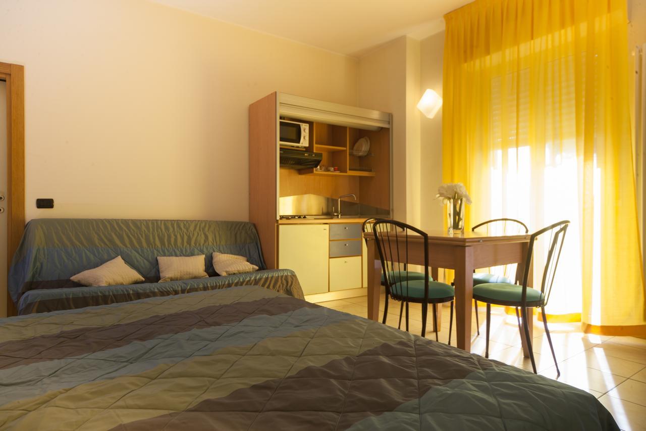 Residence Il Capodoglio Римини Экстерьер фото