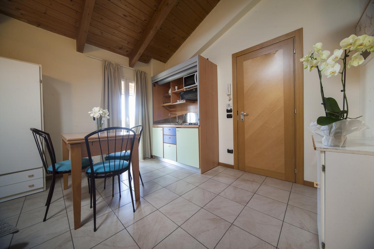 Residence Il Capodoglio Римини Экстерьер фото