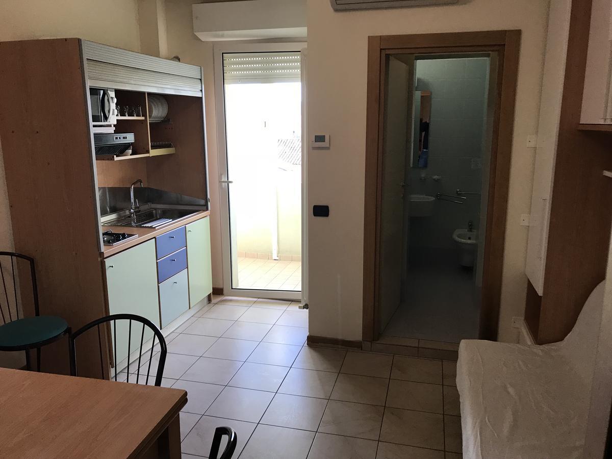 Residence Il Capodoglio Римини Экстерьер фото