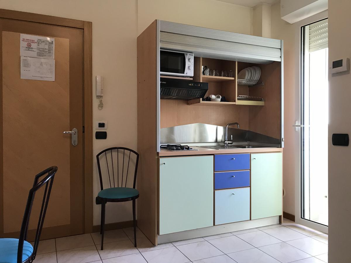 Residence Il Capodoglio Римини Экстерьер фото